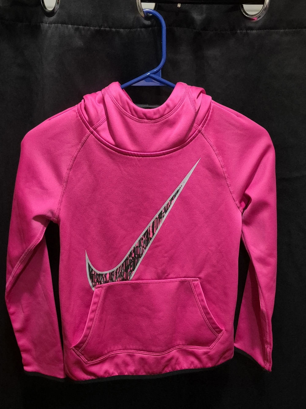 Nike Bright Pink Girls' Dri-FIT Pullover Hoodie with Swoosh